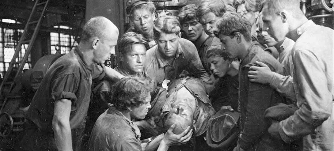 Strike (1925)